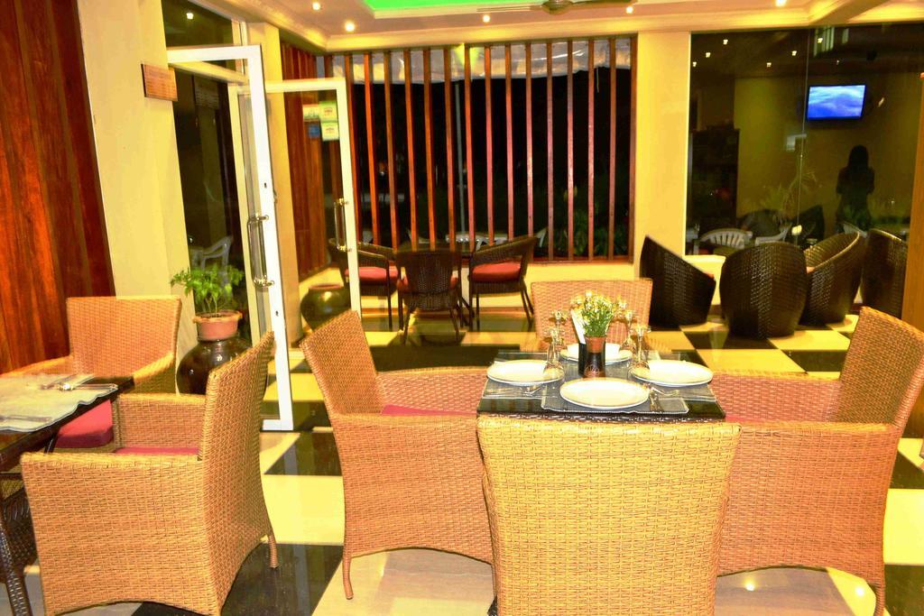 Hotel Ui Inn Male Exterior foto