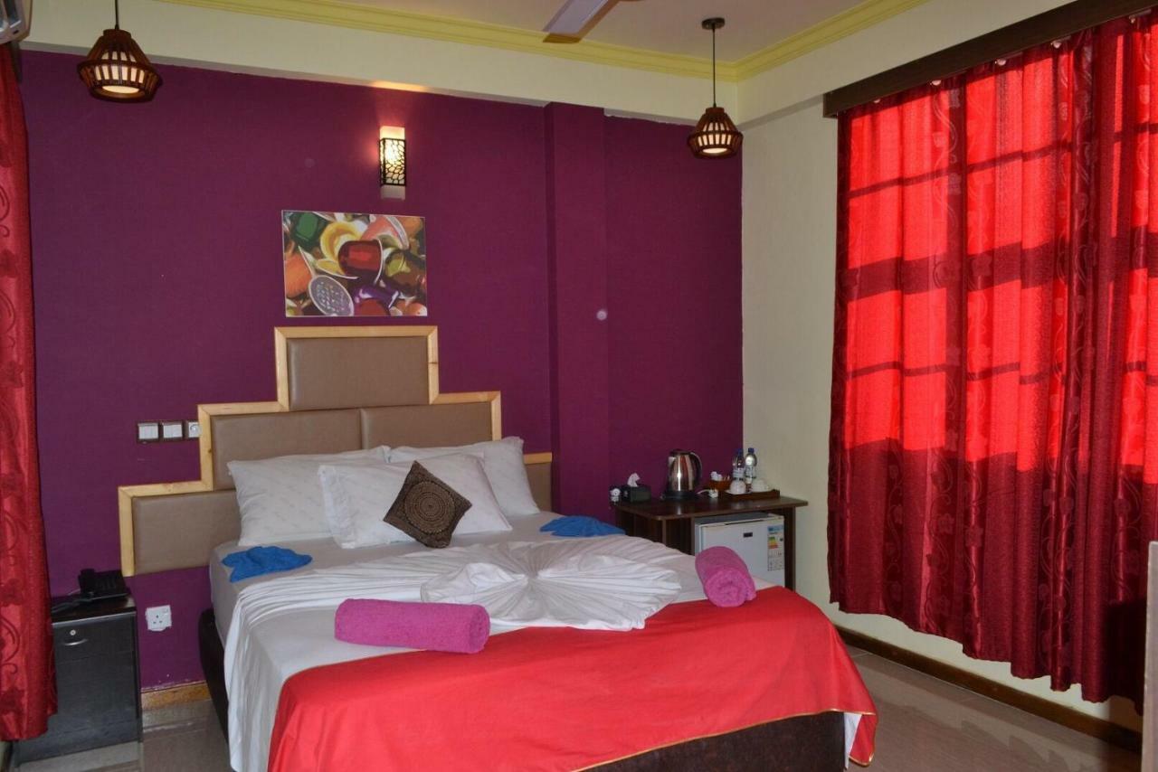 Hotel Ui Inn Male Exterior foto